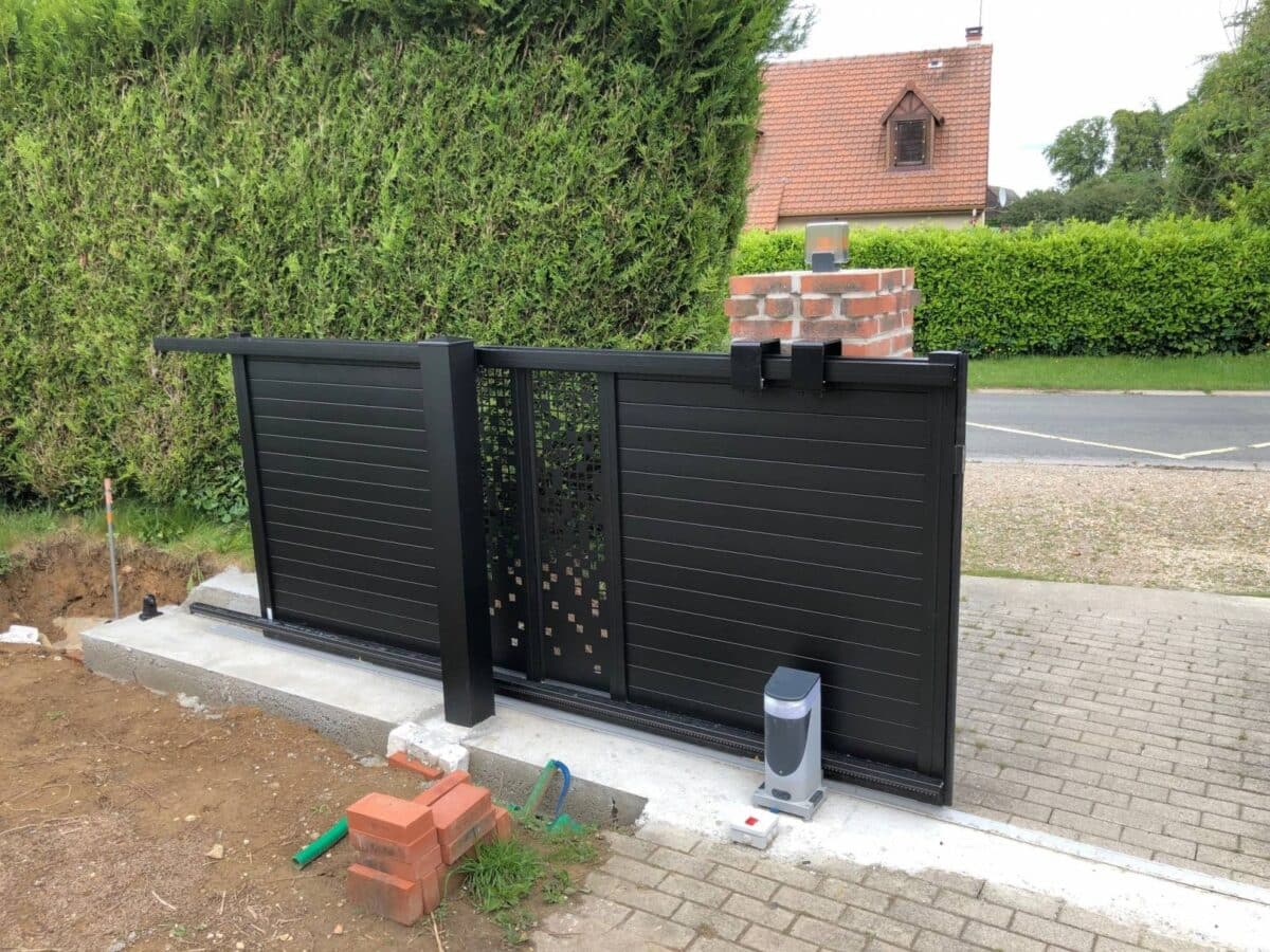 Comment installer un portail coulissant motorisé : les étapes à suivre pour une installation réussie par une fondation portail