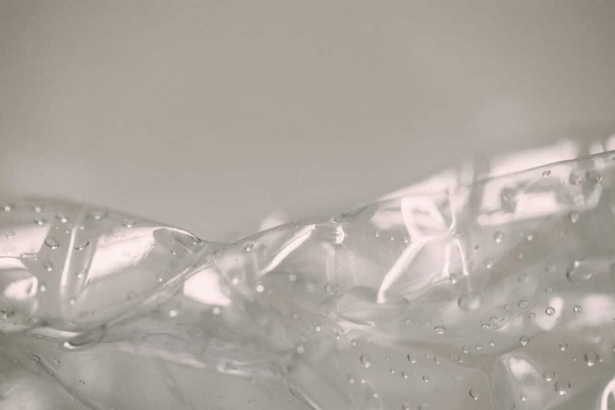 Comment enlever le plastique fondu sur l